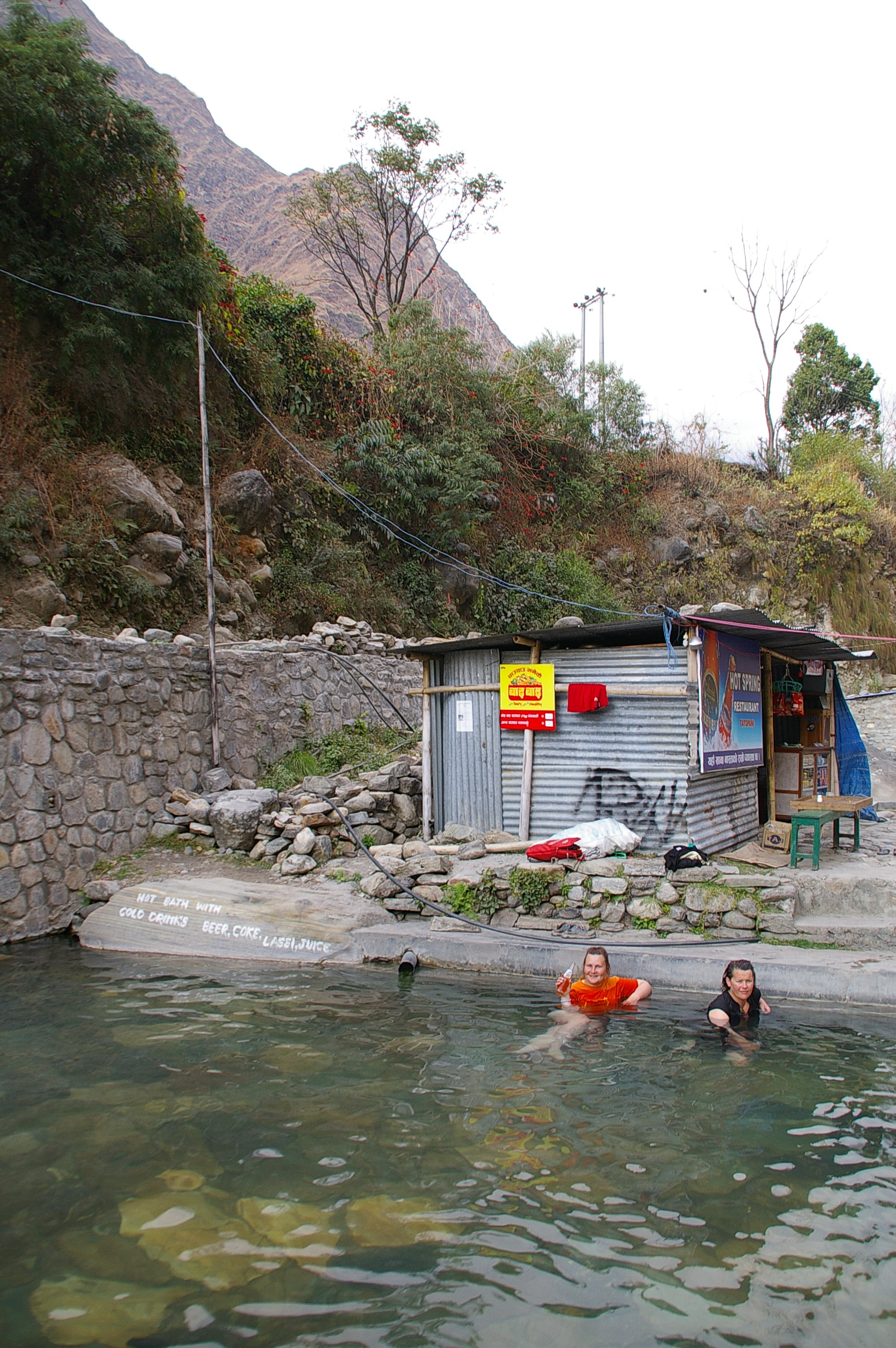 горячий источник Татопани