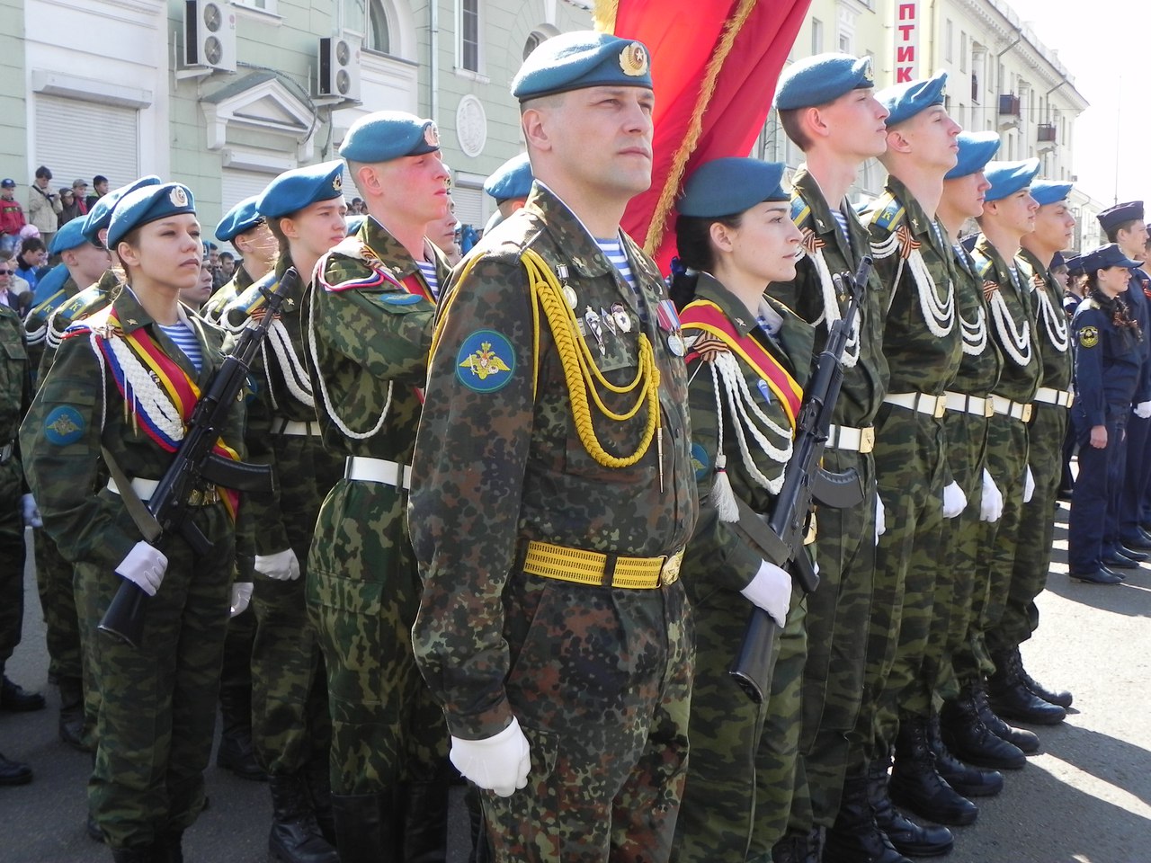 Верните нам Скокнина !!! ( на сайте школы голосование - поставь СОГЛАСЕН http://vk.com/wall-8395537_395)