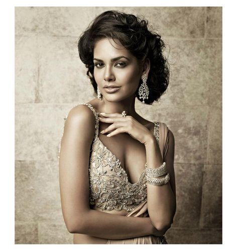 Очередная брюнетка )))))