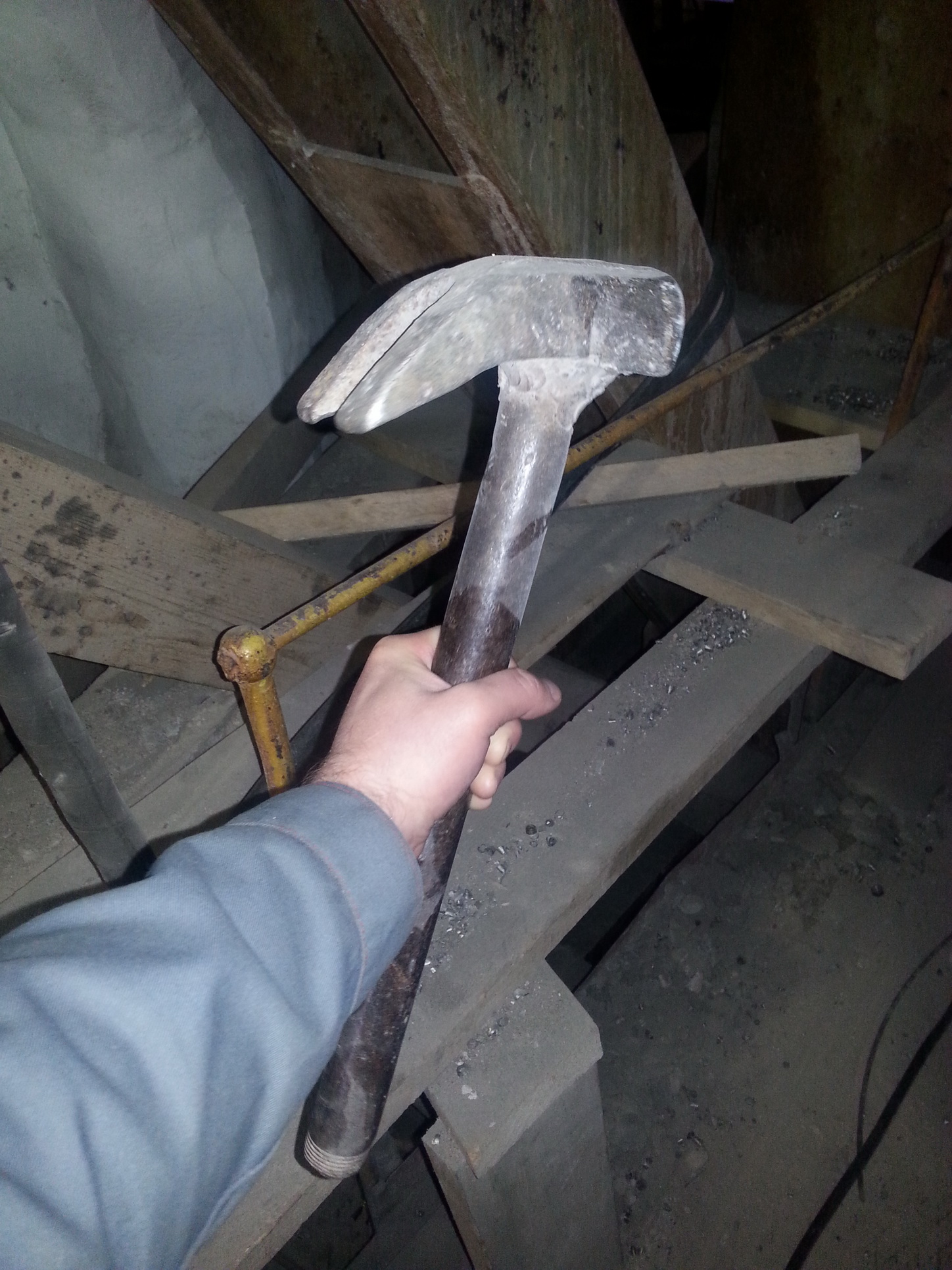 Лютобешаное арудие труда коие сжымаит Сирёга)))))))