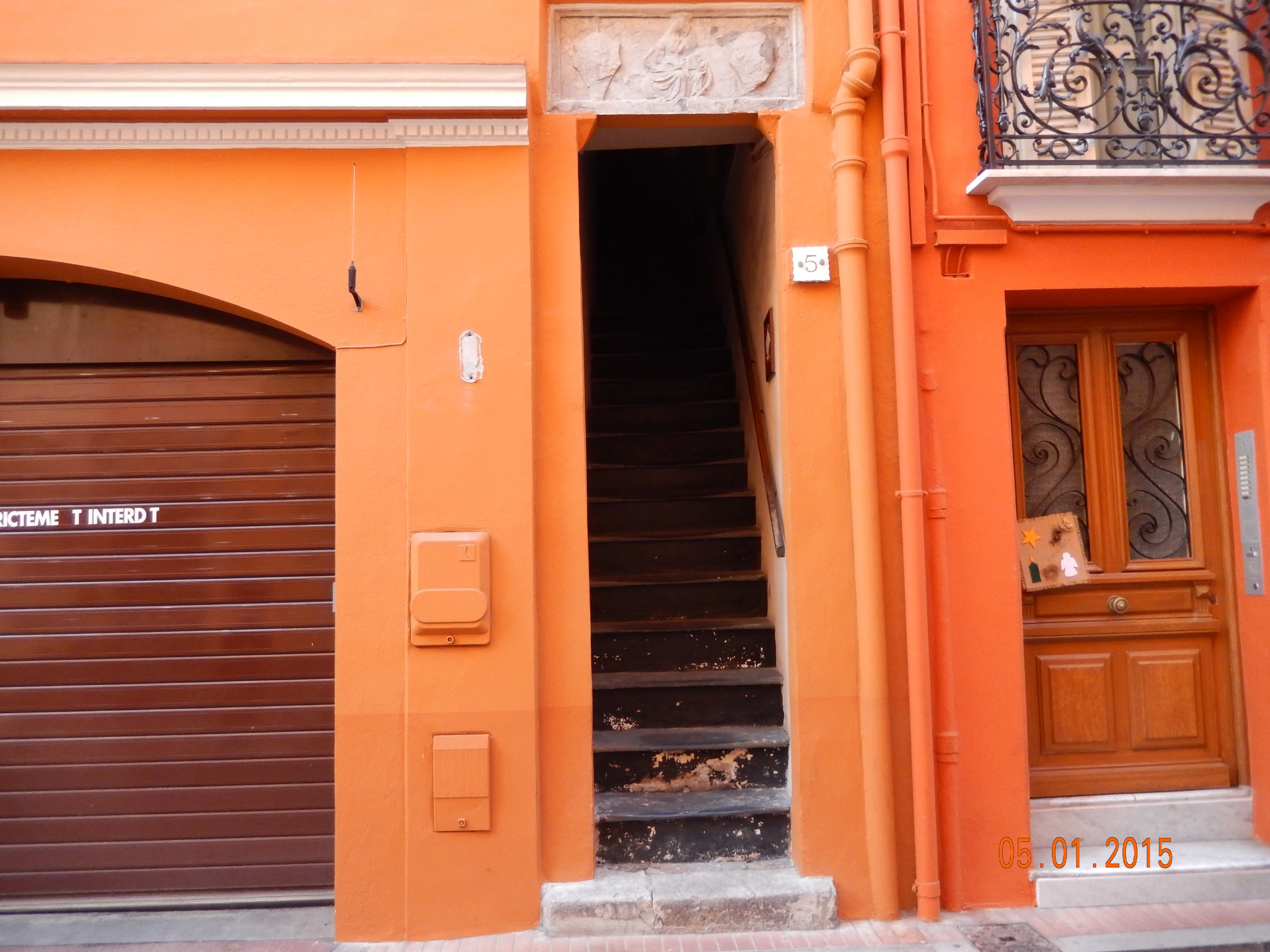 А диван можно занести на второй этаж?