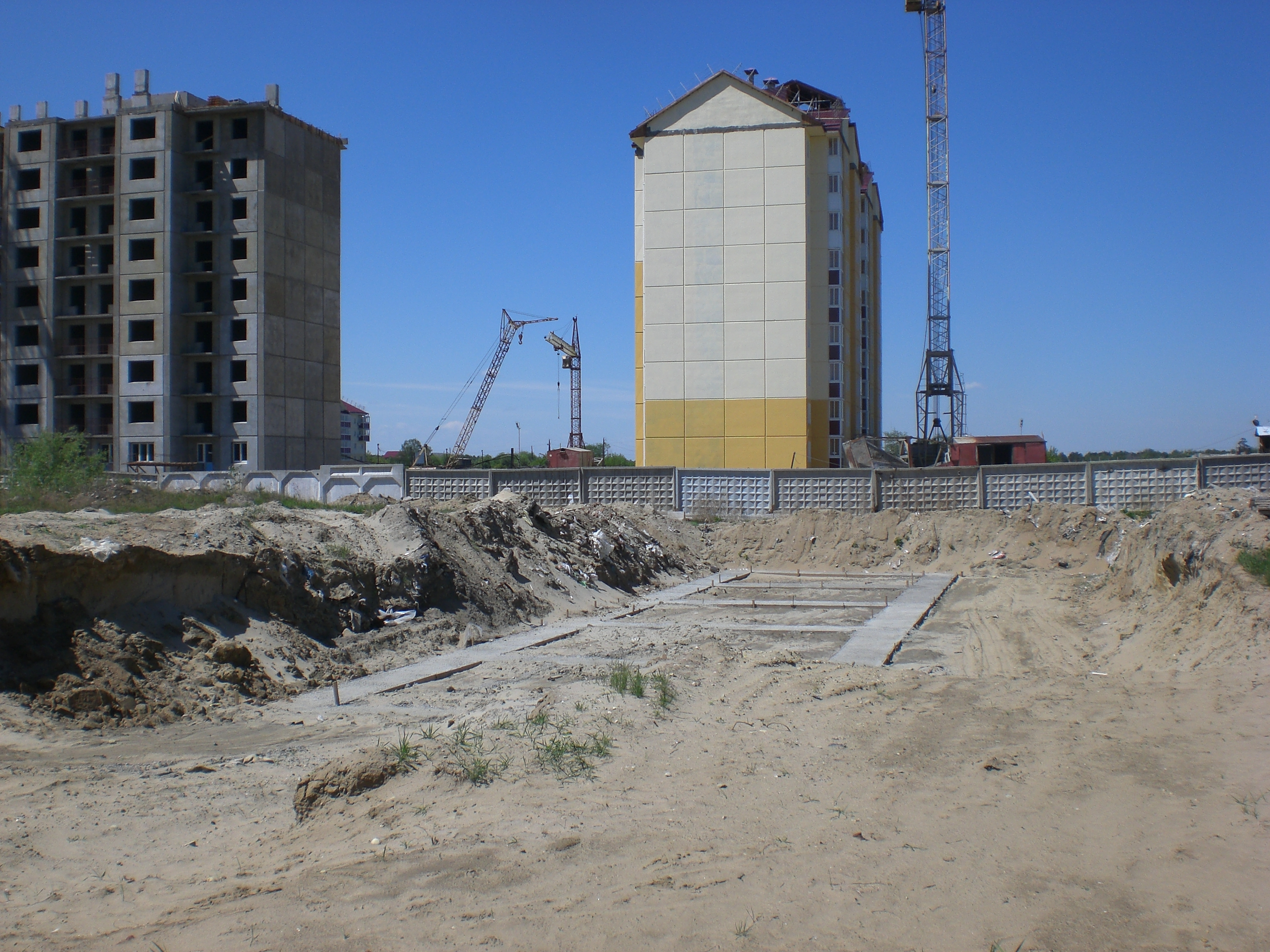 Строительство в 32 м/р