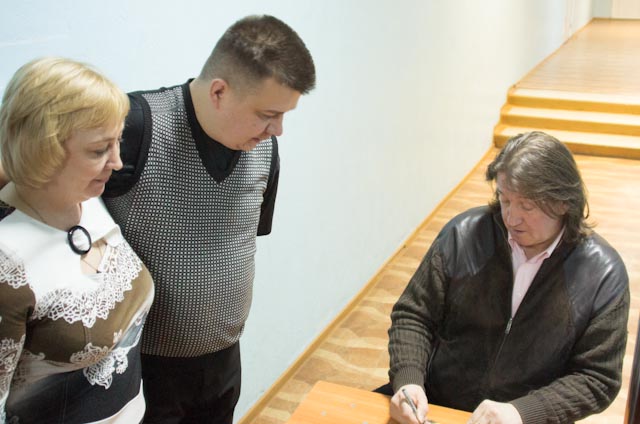 Олег Митяев 3_2012_автографсессия