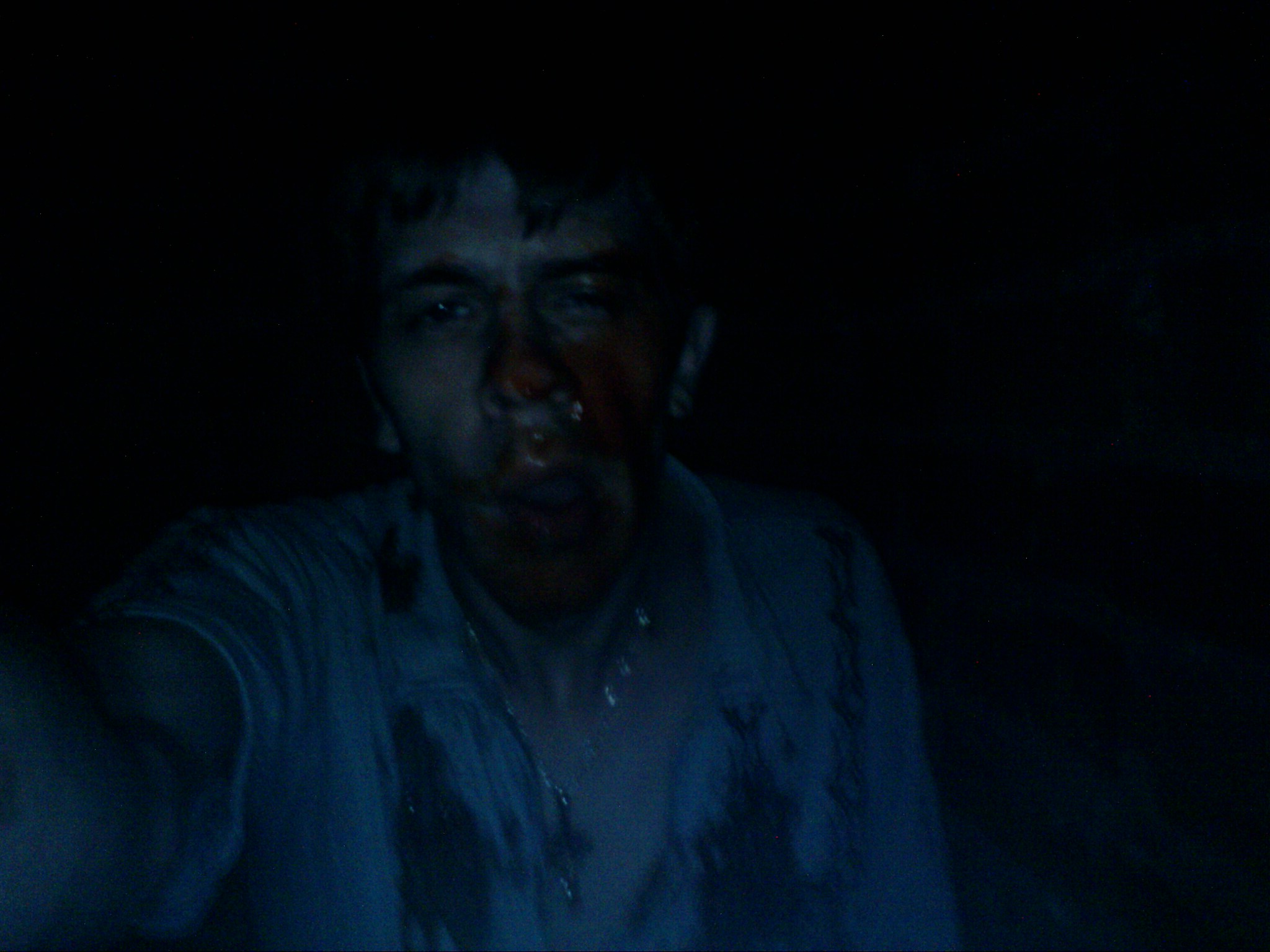 Упырь с крестом на груди)))