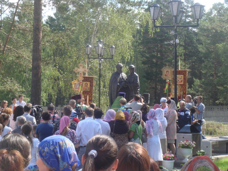 Открытие памятника Петру и Февронии4