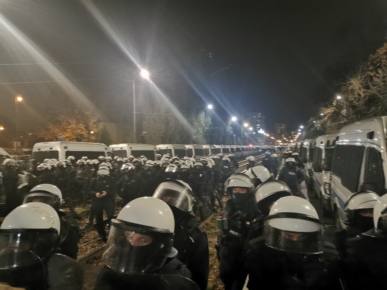 Польша_Автозаки_Путин пригнал