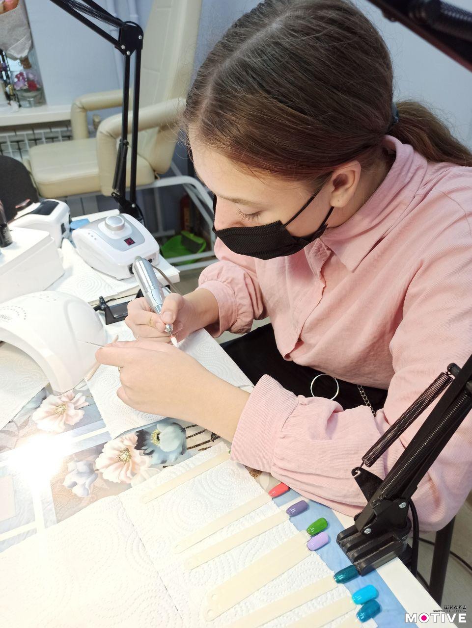 Обучение мастерству маникюра