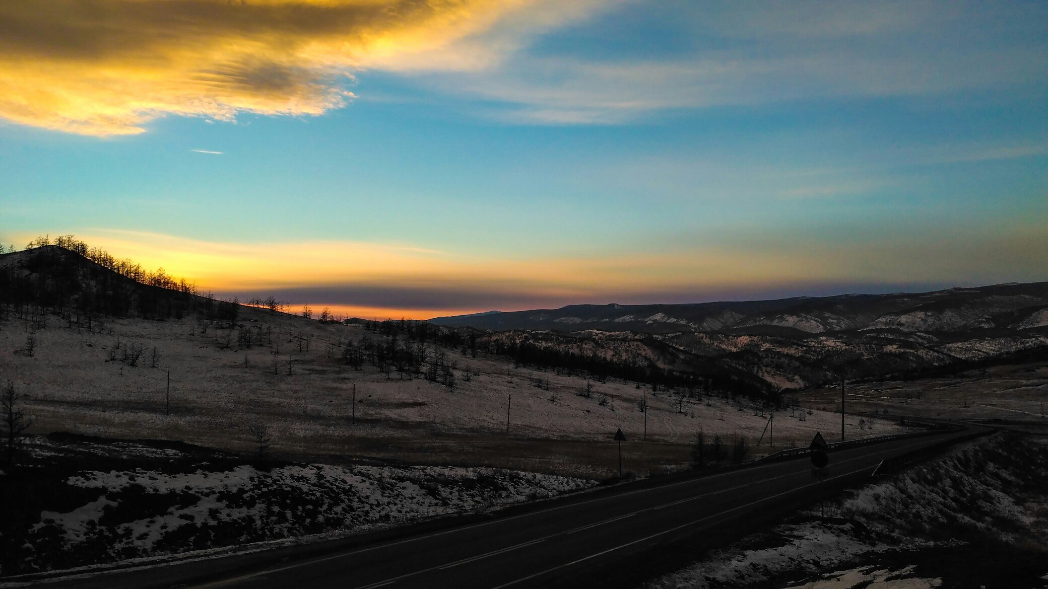 пустынная дорога