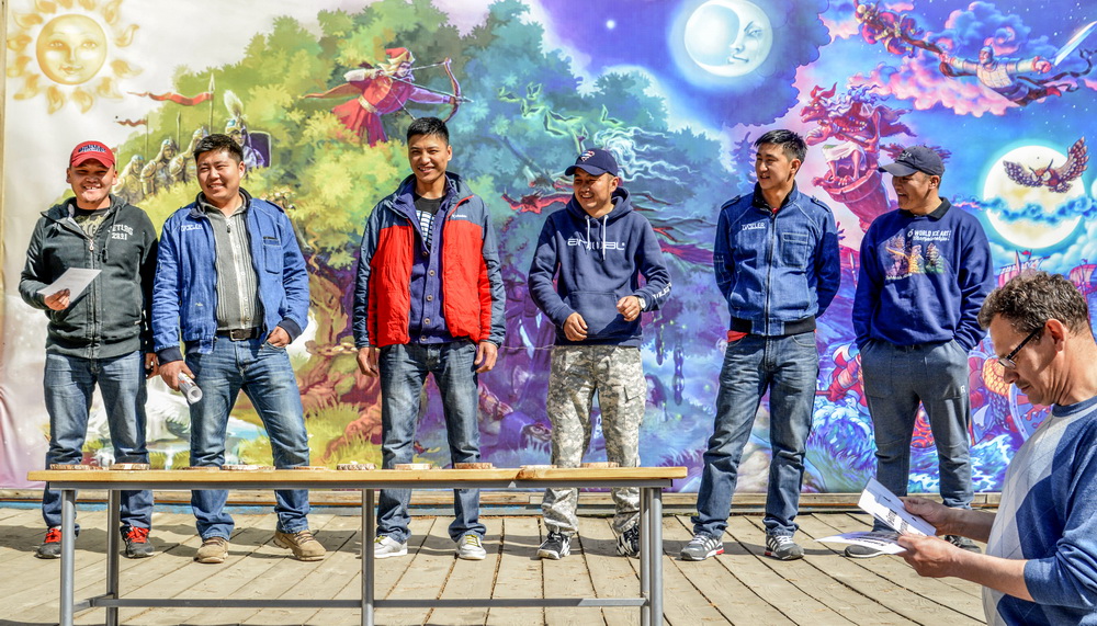  Три команды мастеров из Монголии