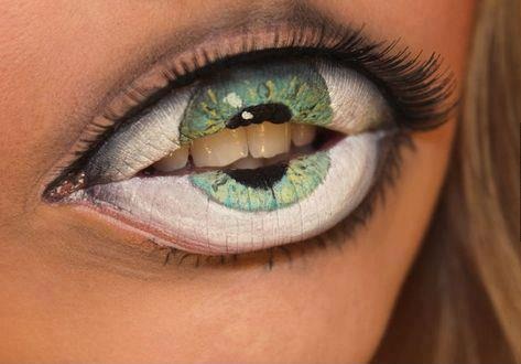 Глазорот иле ротоглаз?))))))