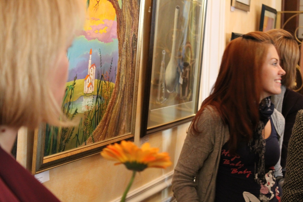 На открытии выставки работ Студии "Творчество"