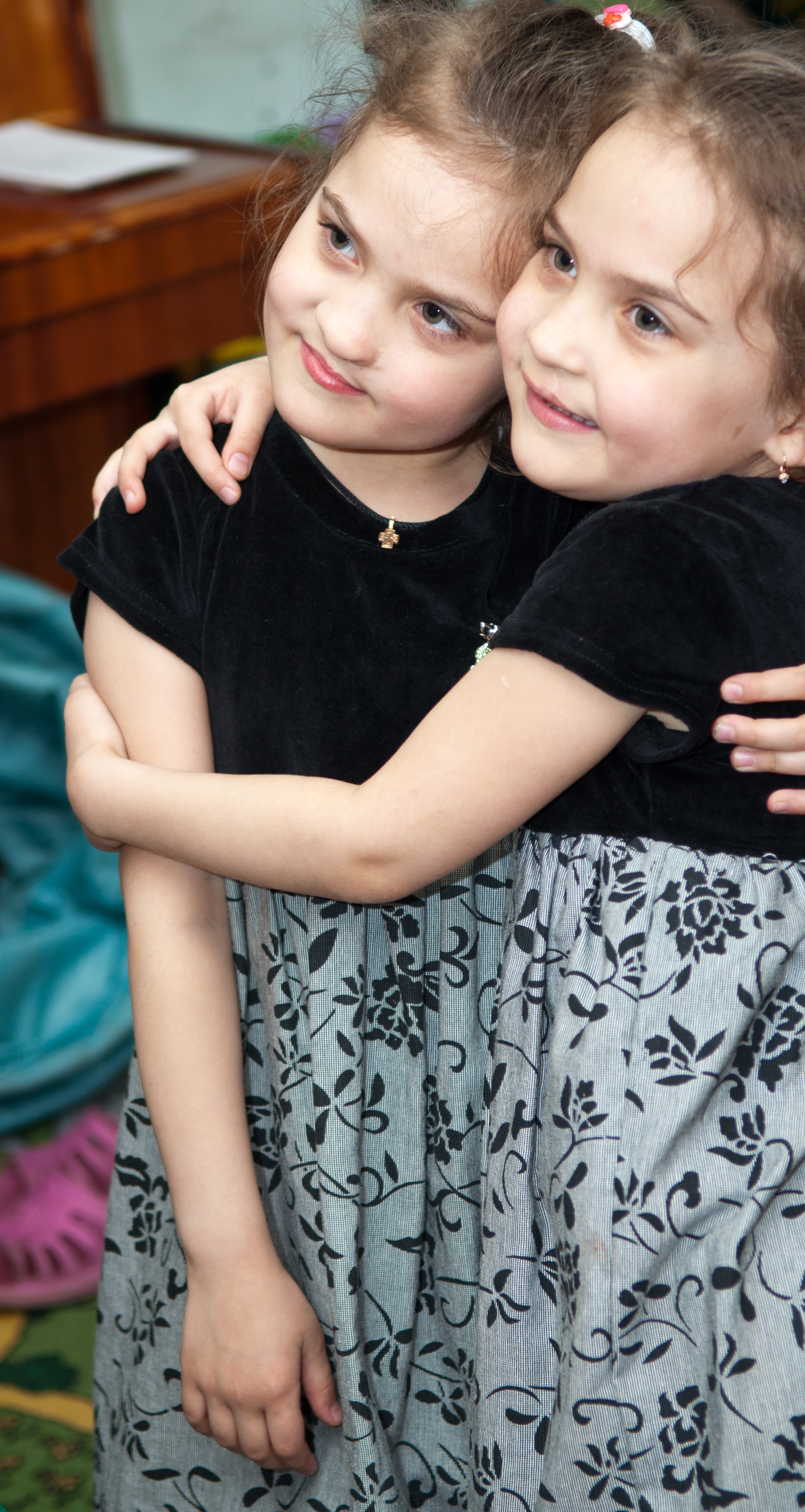 моим красавицам уже 6