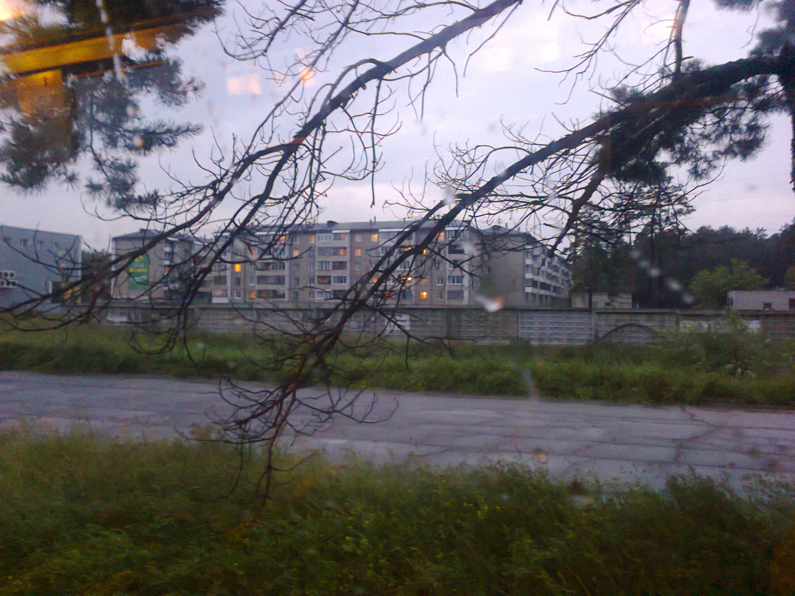 в трамвае, по дороге домой