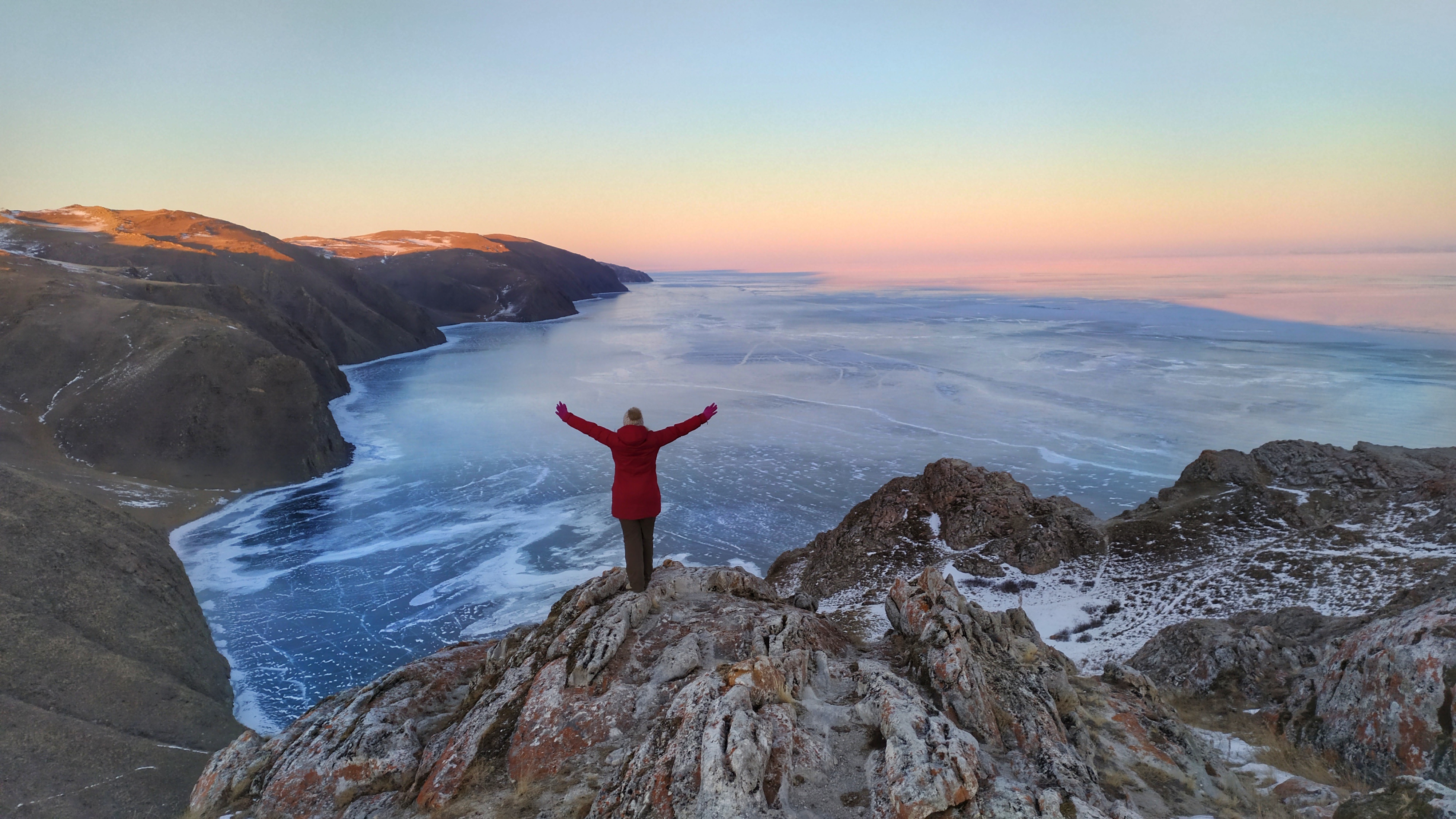 И-зо-ля-яяя-циии-яяя!