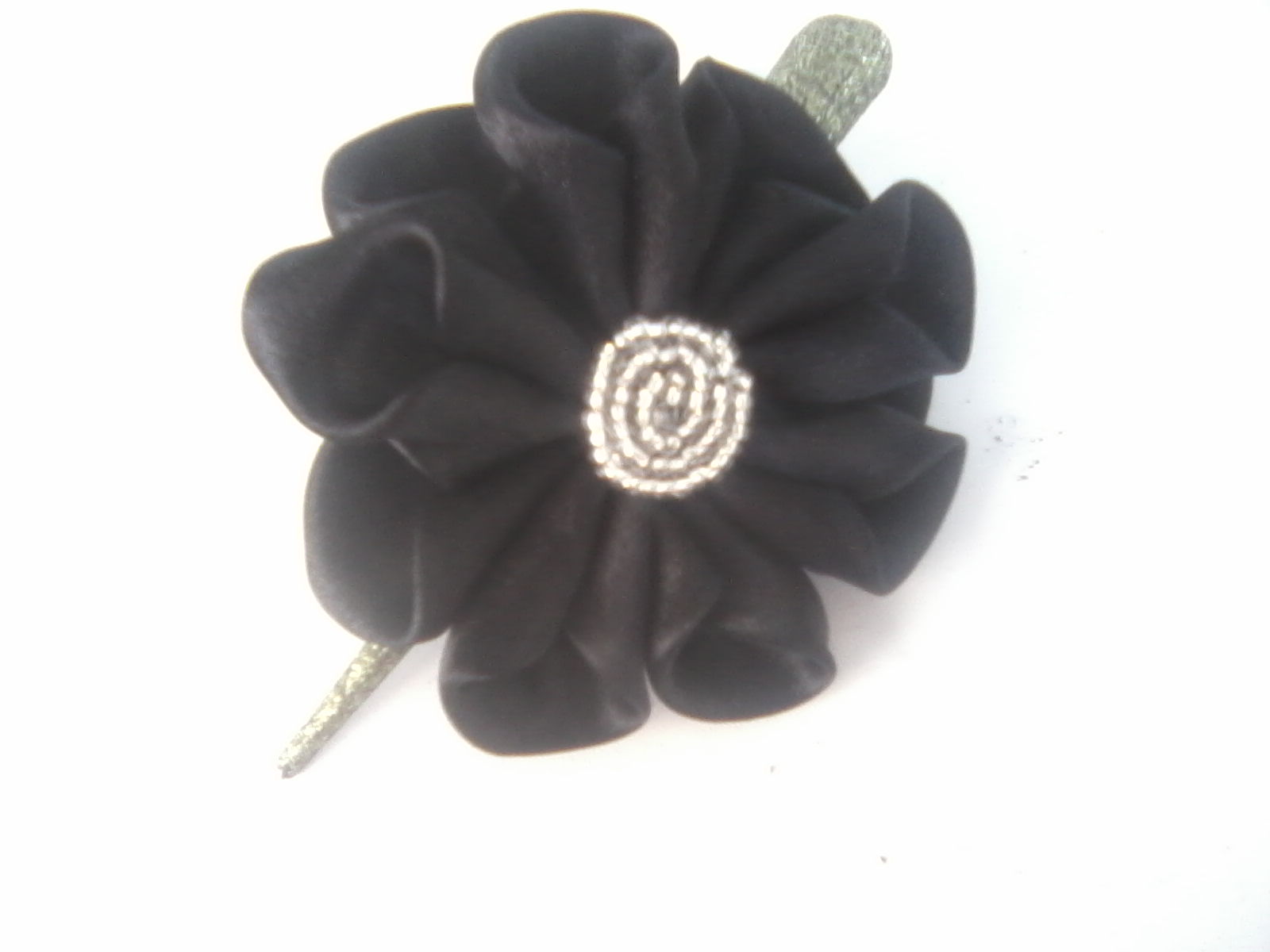 Бант школьный на зажиме. 70 руб.