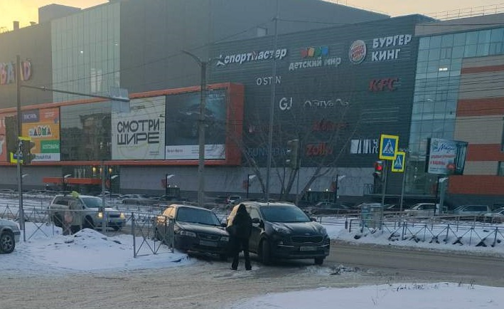 ДТП напротив Фестиваля