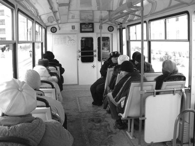 С начала века современный трамвай поменял свой облик: стал разноцветным, в нем появились табло, телевизор