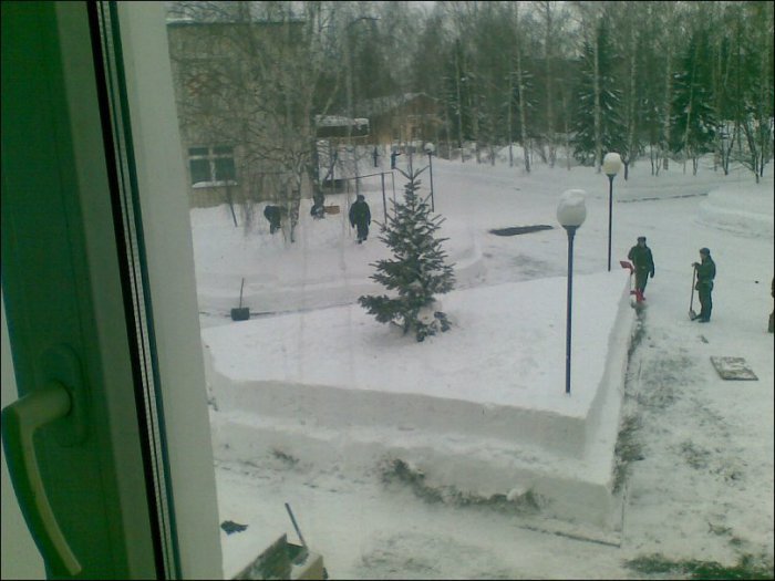 Это армия снова
