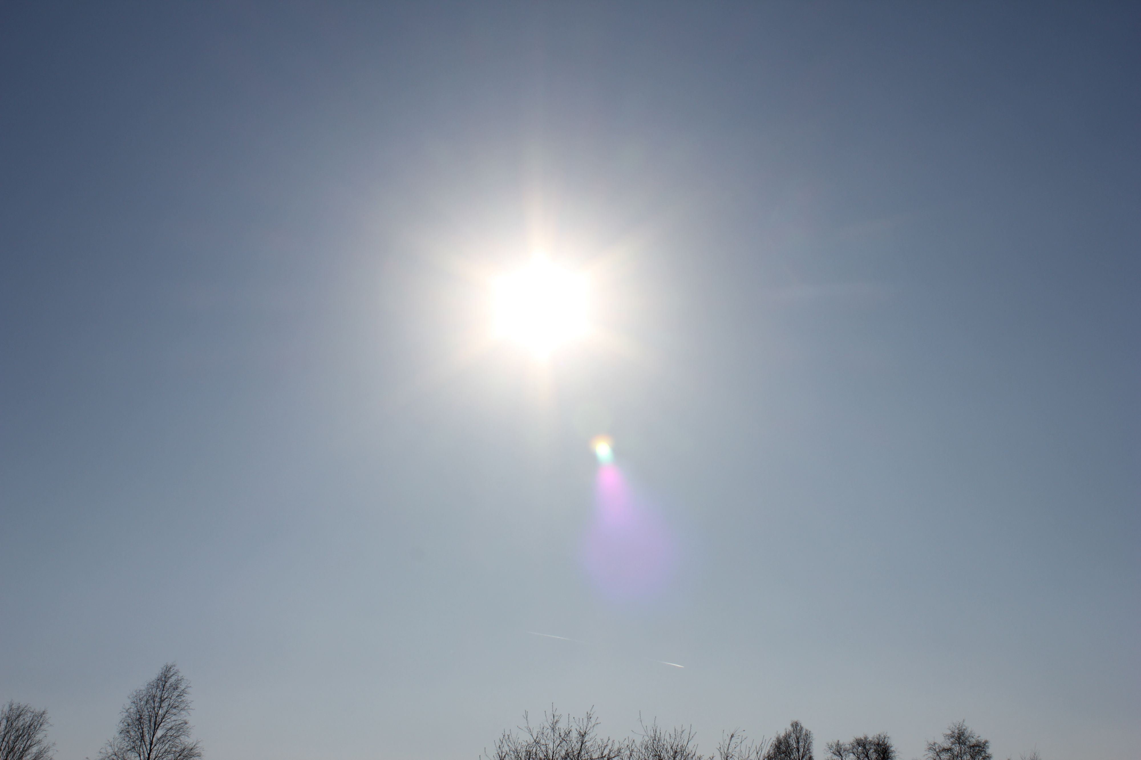 Солнышко,Сирёге не повезло,ну нет облаков)))