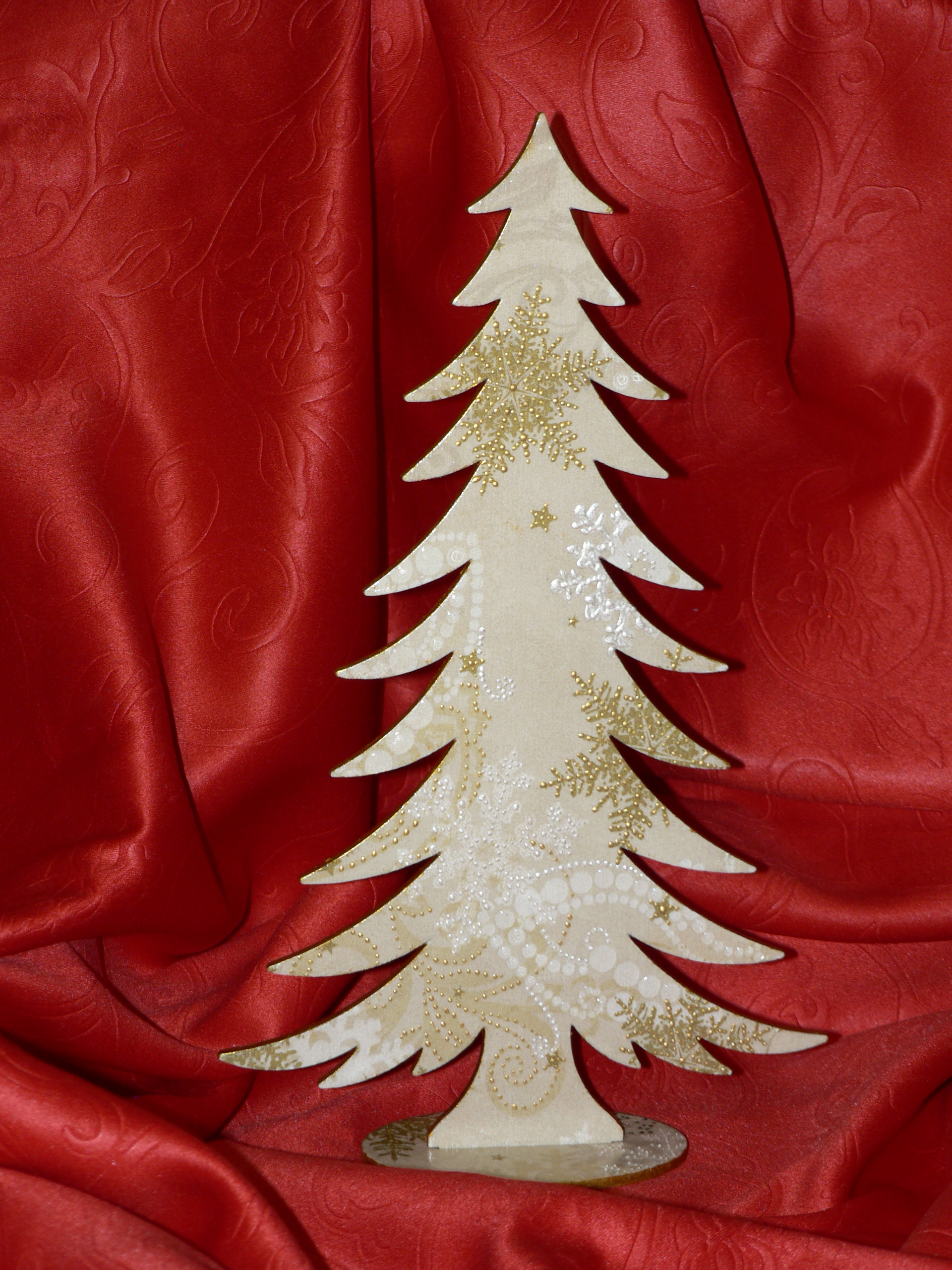 Ёлочка деревянная декорирована в технике декупаж