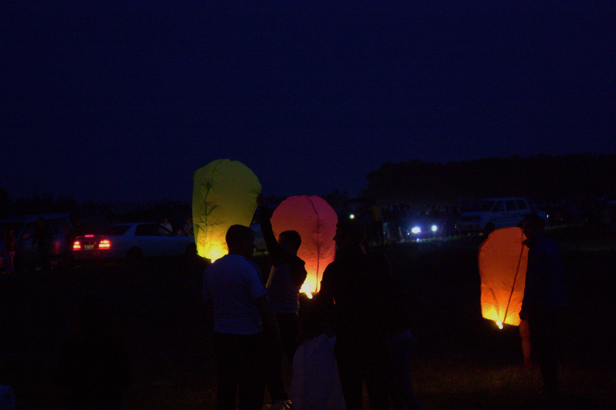 Первый общегородской запуск летающих фонарей