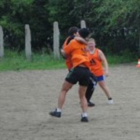 Команда Болельщик празднует забитый гол