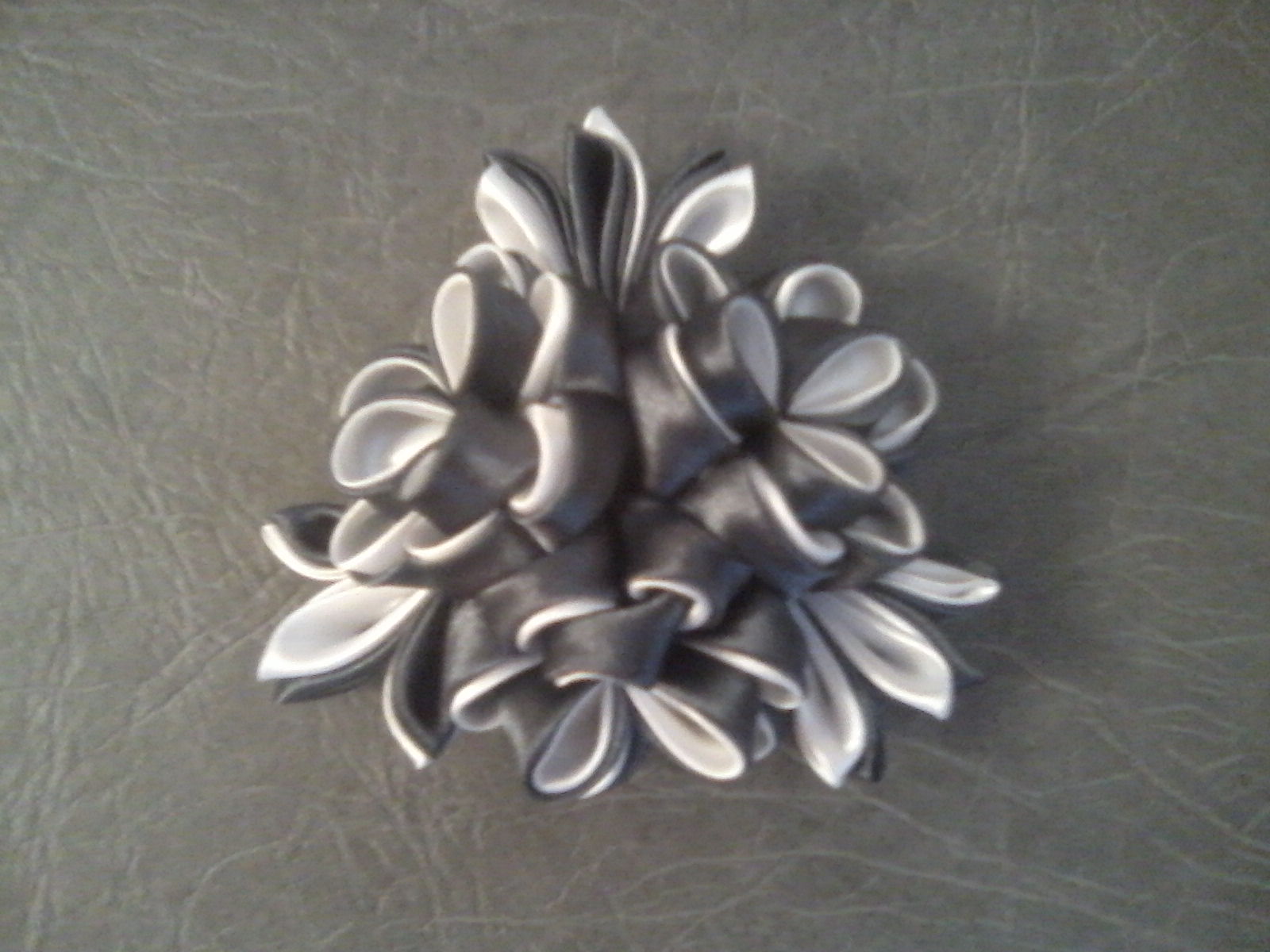 заколка роза-пион 150 руб.