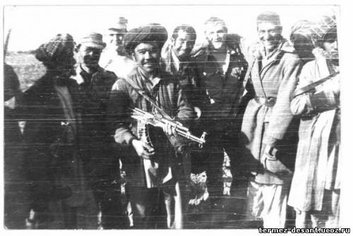 днём- друзья. ночью...