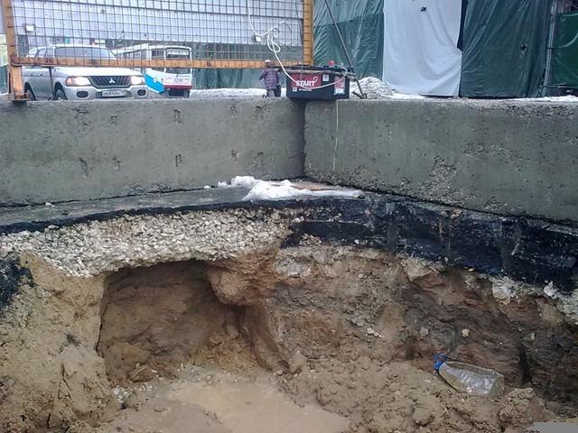 Справа советский асфальт