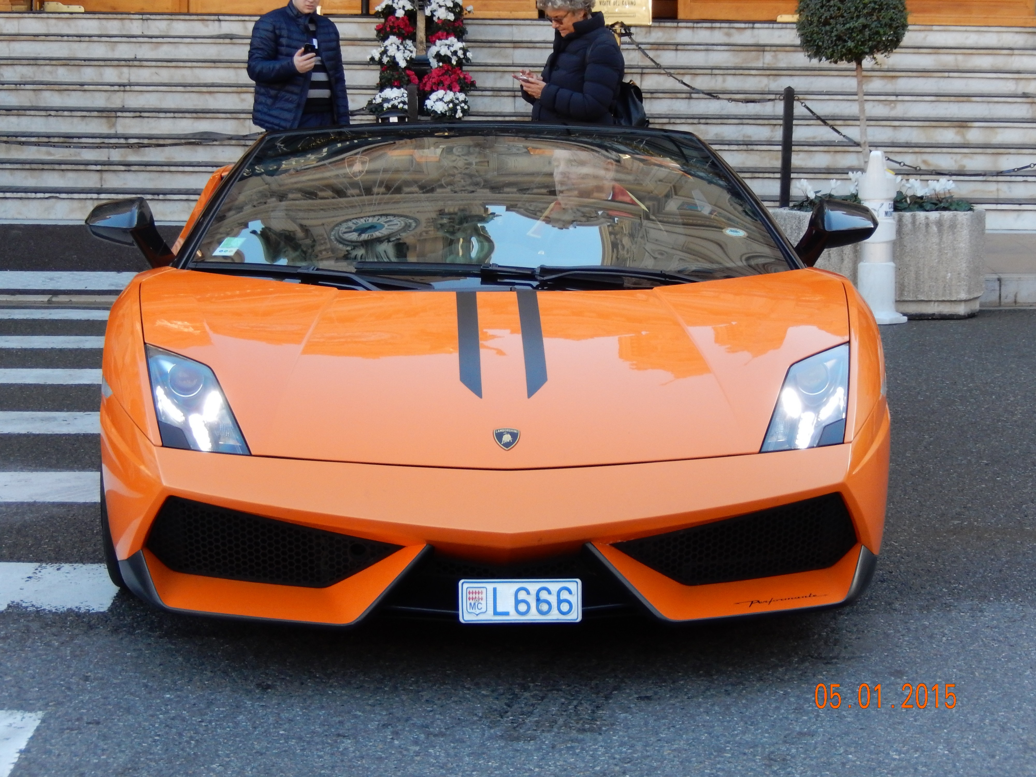 Там тоже любят крутые номера