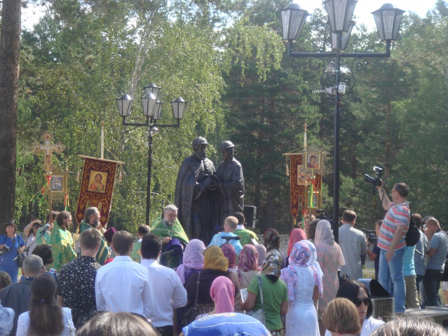 Открытие памятника Петру и Февронии1