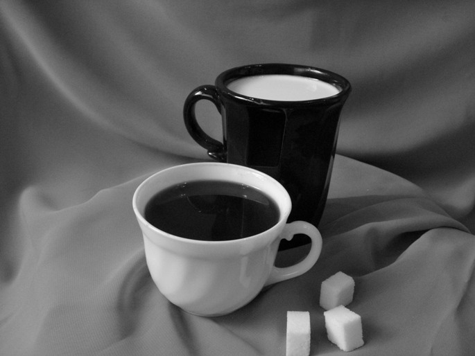 Белое - снаружи,  Чёрное - внутри... Черное - снаружи,  Белое - внутри