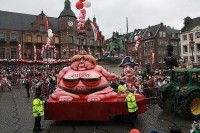 Фестиваль скульптур политиков в Германии