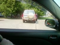 Где удобно..... Там и встал.