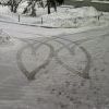 В машине влюбленные =)