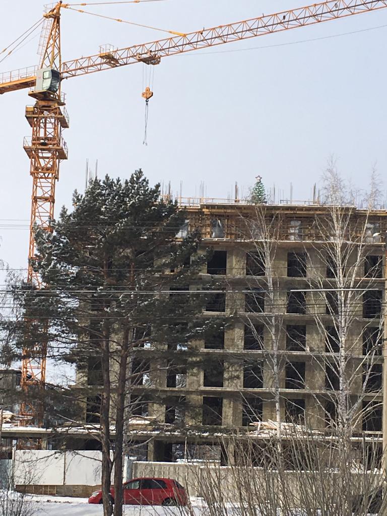 Видишь елку? - Нет - И я не вижу. А она есть. 