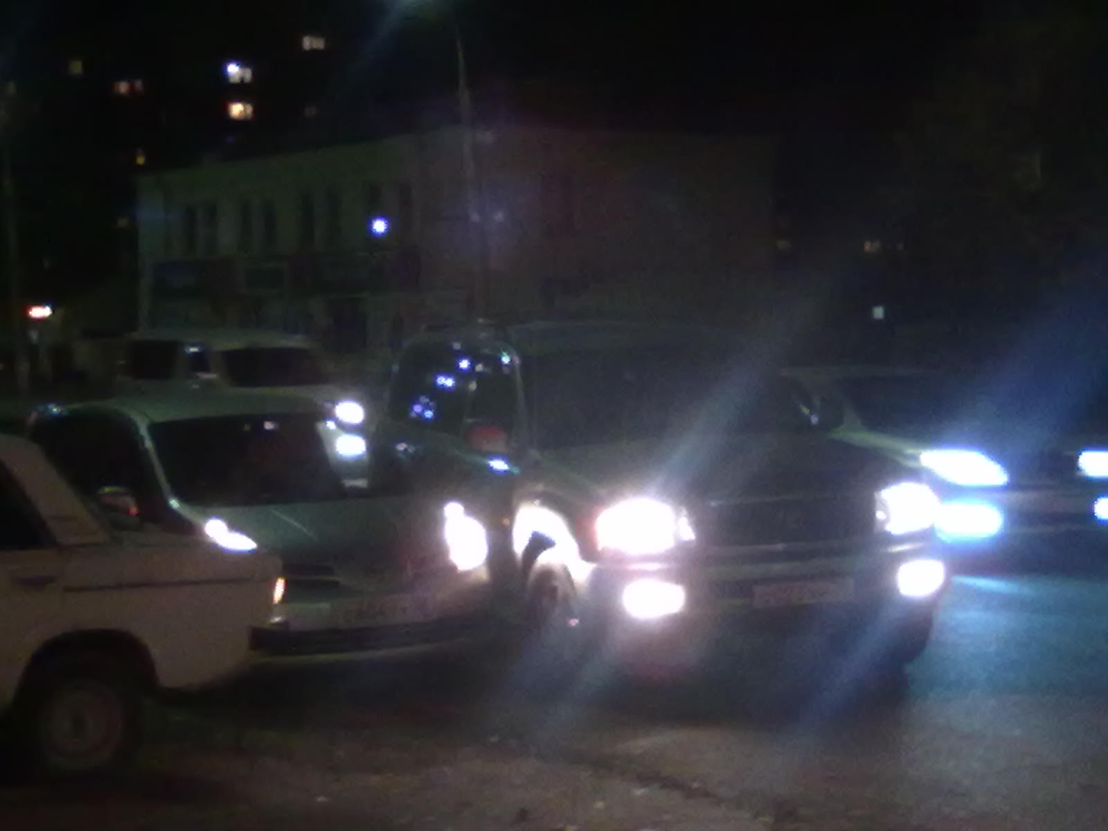 Возле магазина "Лада"