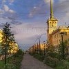 Бьют часы на старой башне 