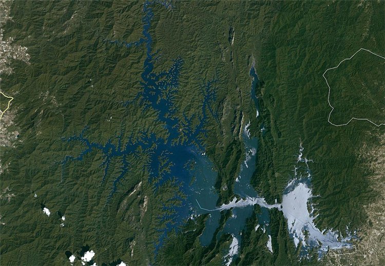 Чео-Лан сверху напоминает кленовый лист