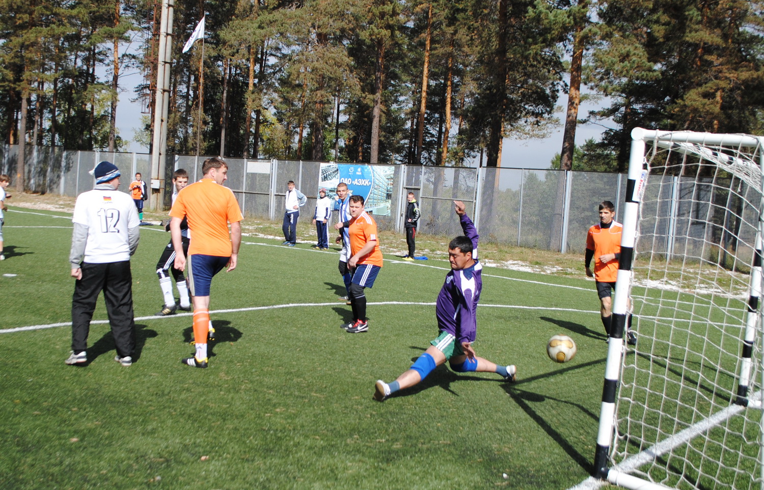 Шпагат вратаря команды Живой Ермак