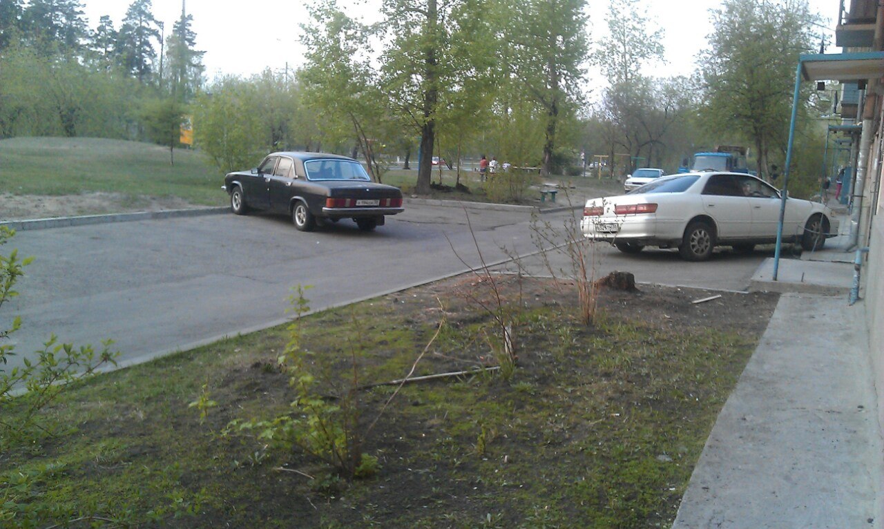 От парковочного кармана до подъезда идти сильно далеко!