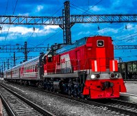 Наш паровоз вперёд летит...