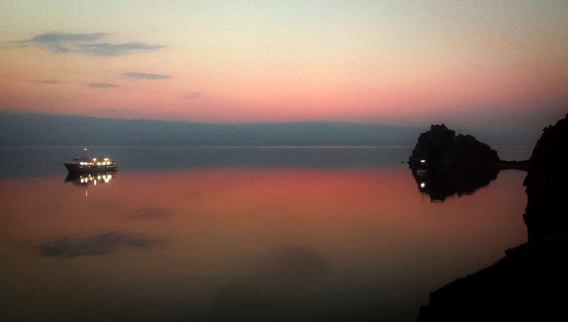 Алые зори, алые…