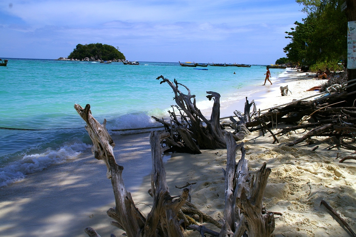 прилив на пляже Санрайз