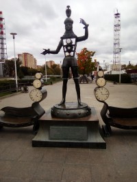 Человек-часы.