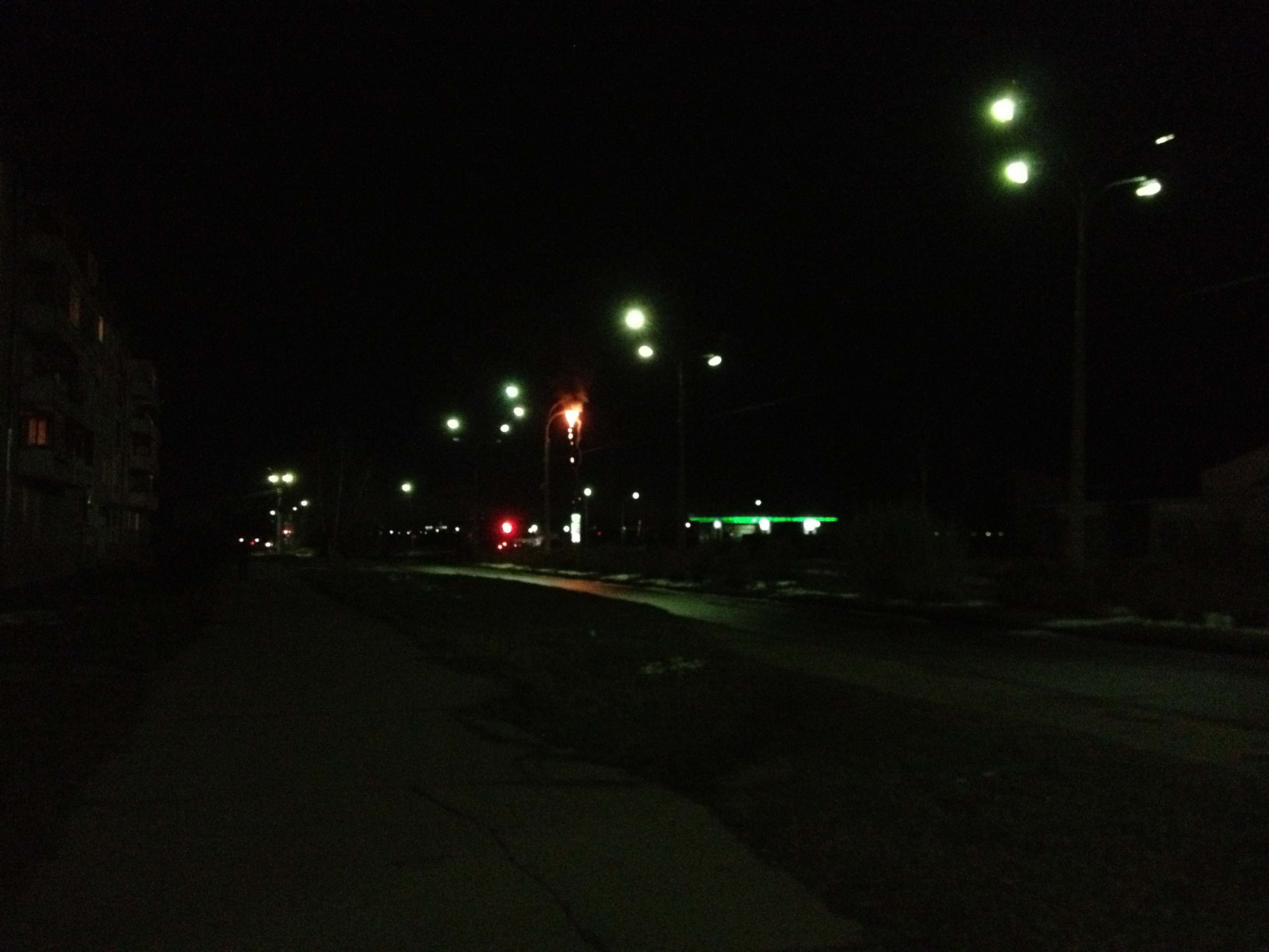 17 мкрн, горит фонарный столб, 22.10.12, 23:16:56