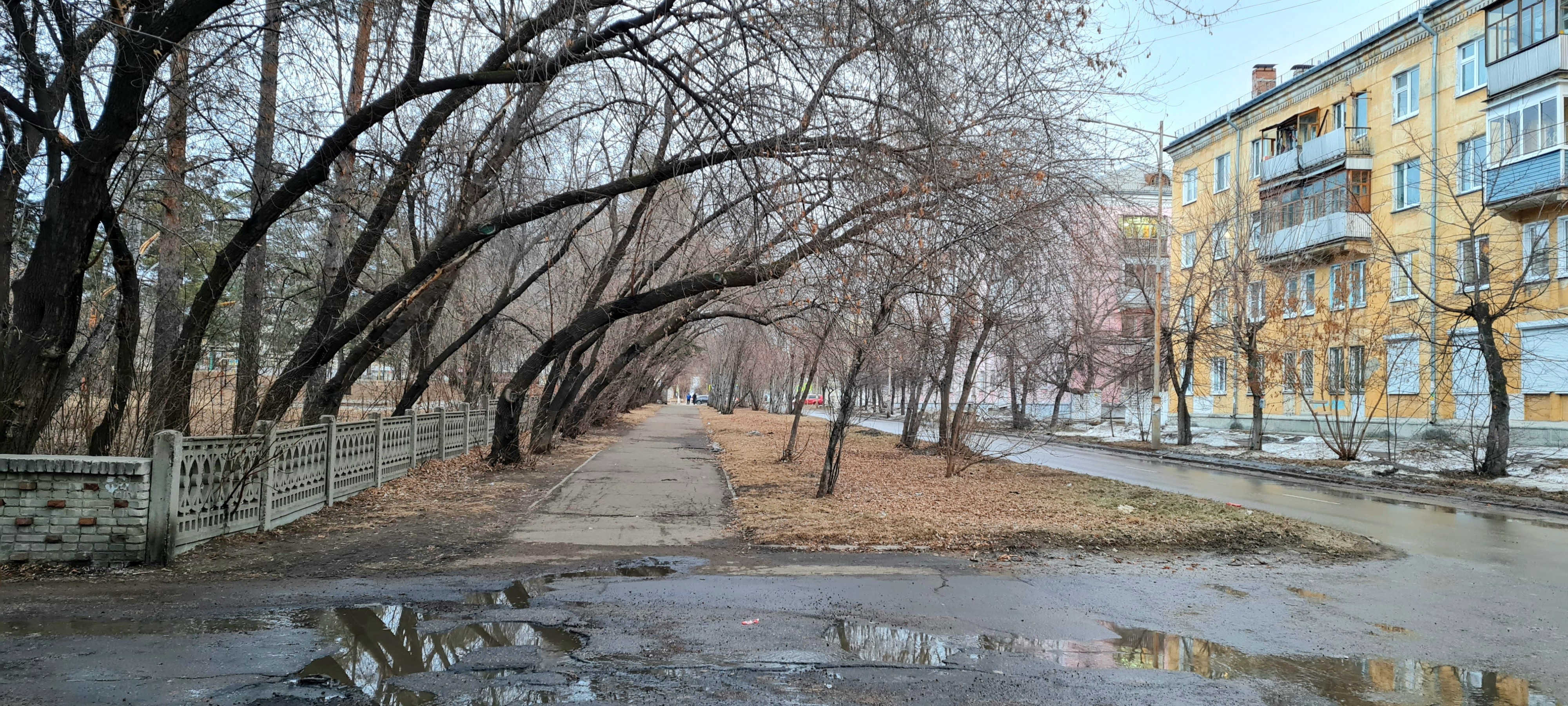 улица Саянская апрель))))