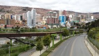 пешеходный виадук над парком Ла-Паса