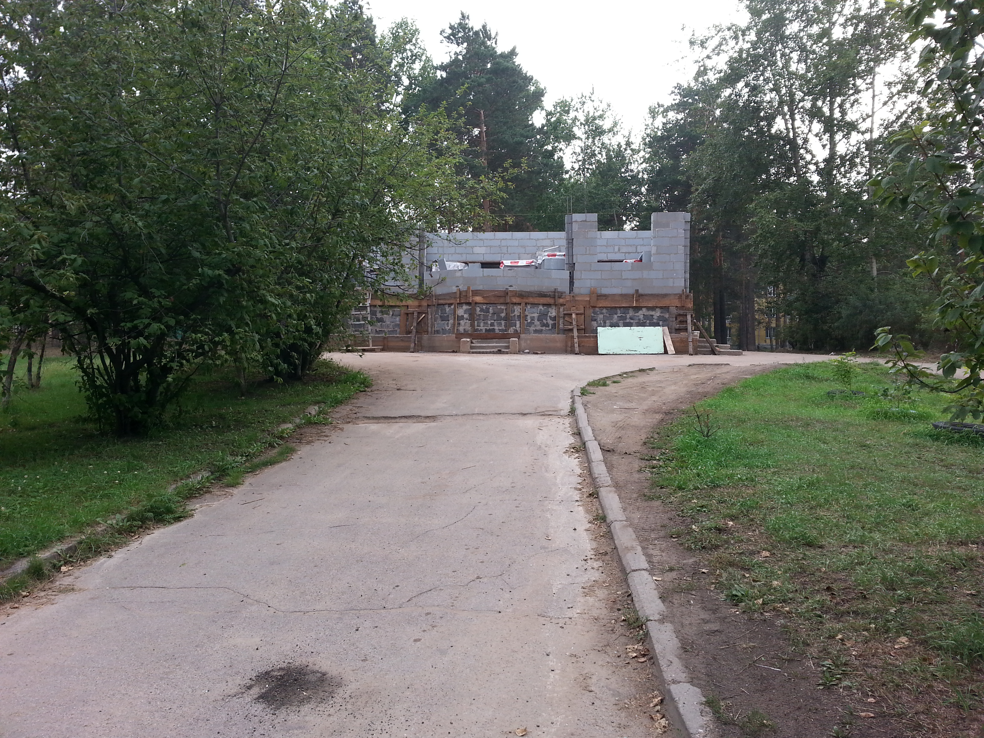 стройка в 211м.....