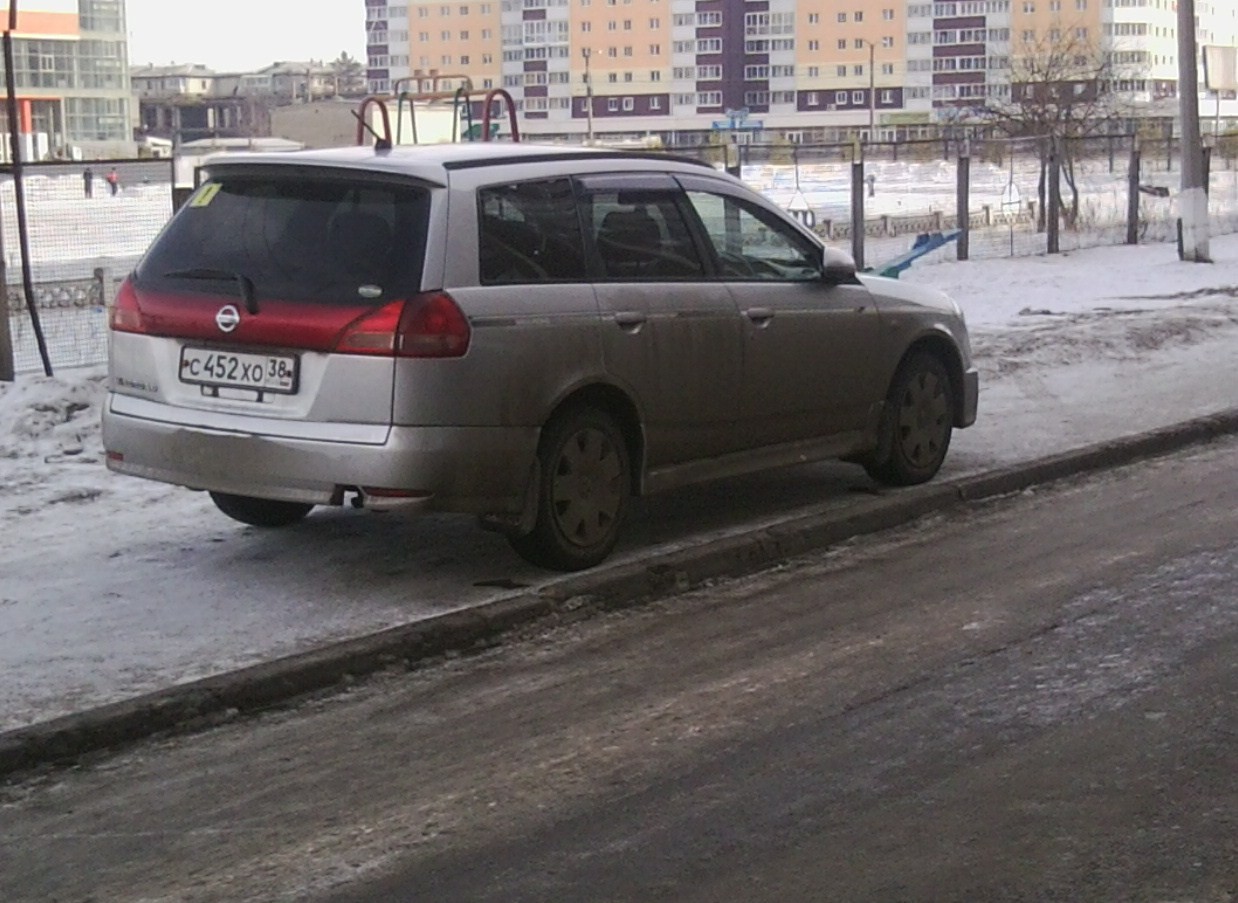  стоянка на тротуаре